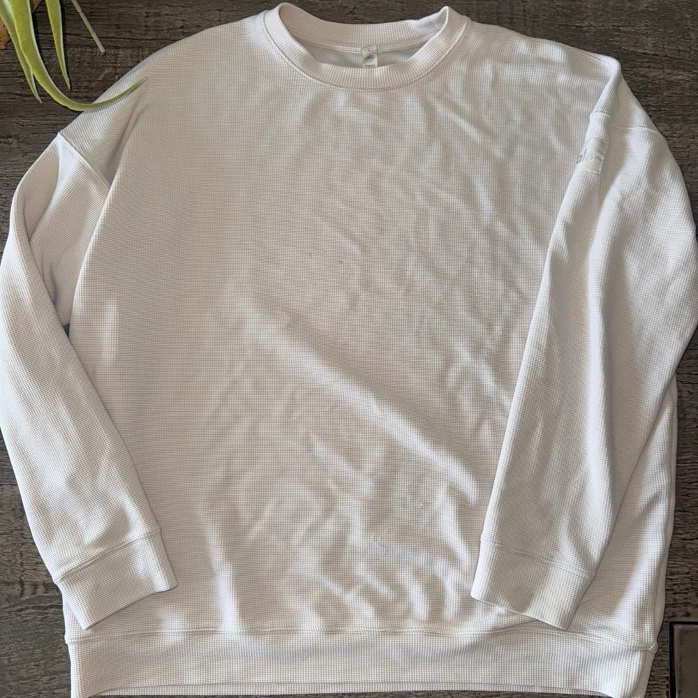ALO Yoga White Crewneck Sweatshirt